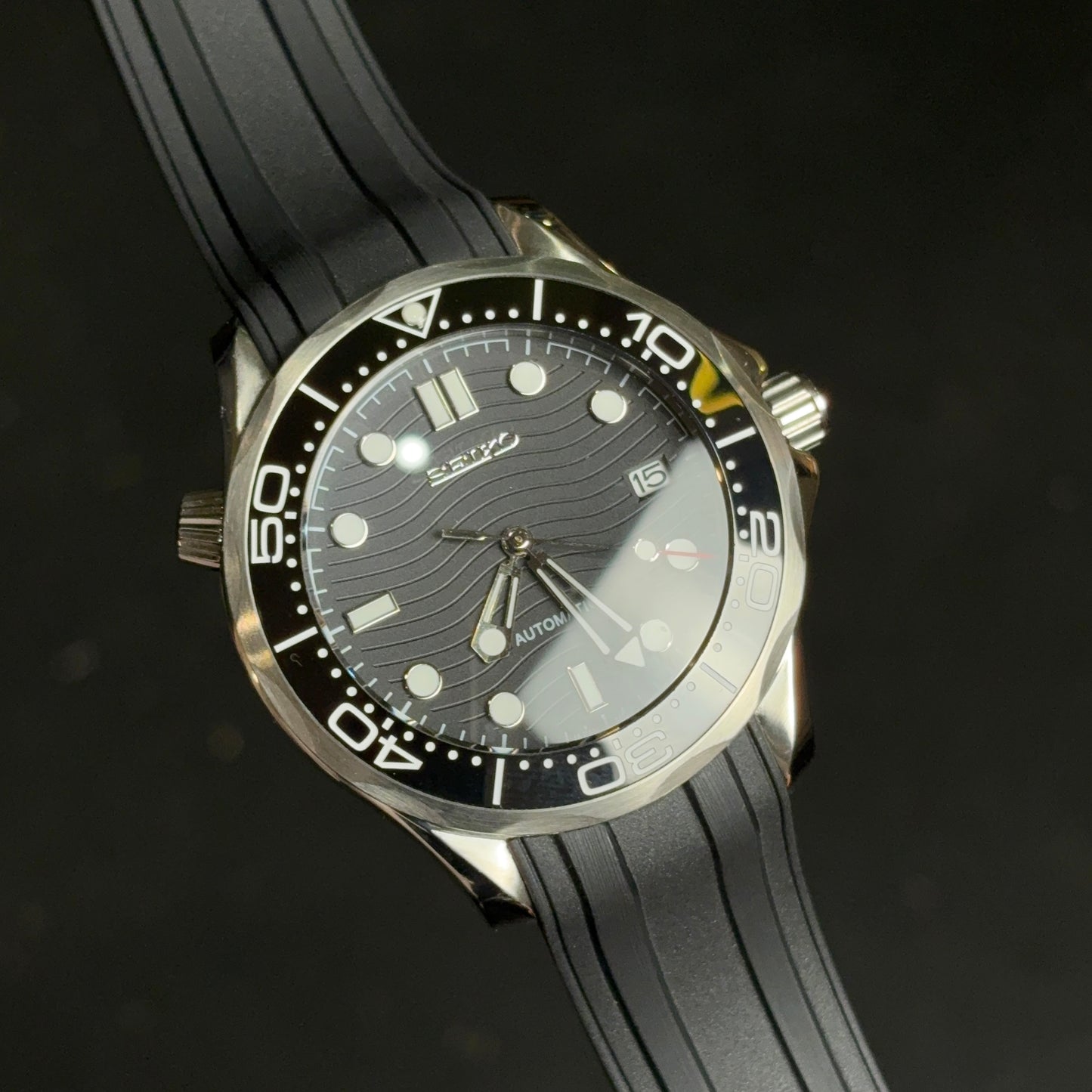 SEAMASTER | BLACK WAVE RUBBER