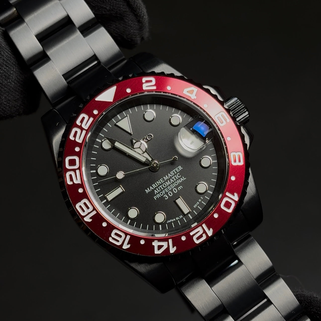 SUBMARINER | STEALTH RED